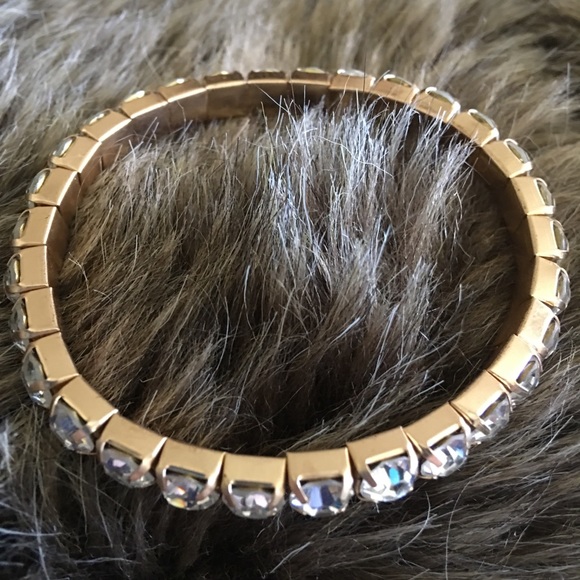 Vintage large clear rhinestone stretch bracelet - Picture 5 of 7